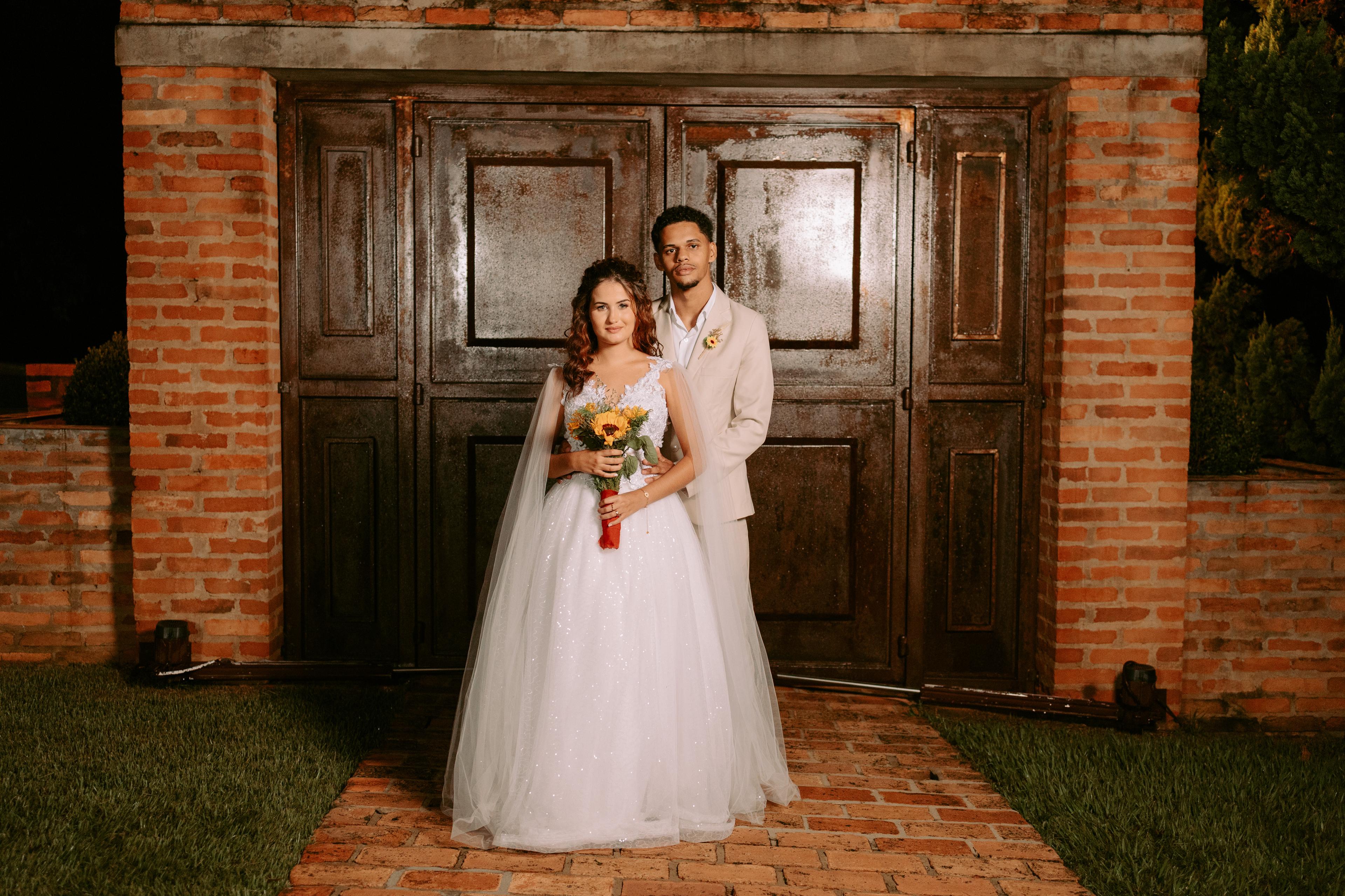 Detalhe do casamento registrado com precisão